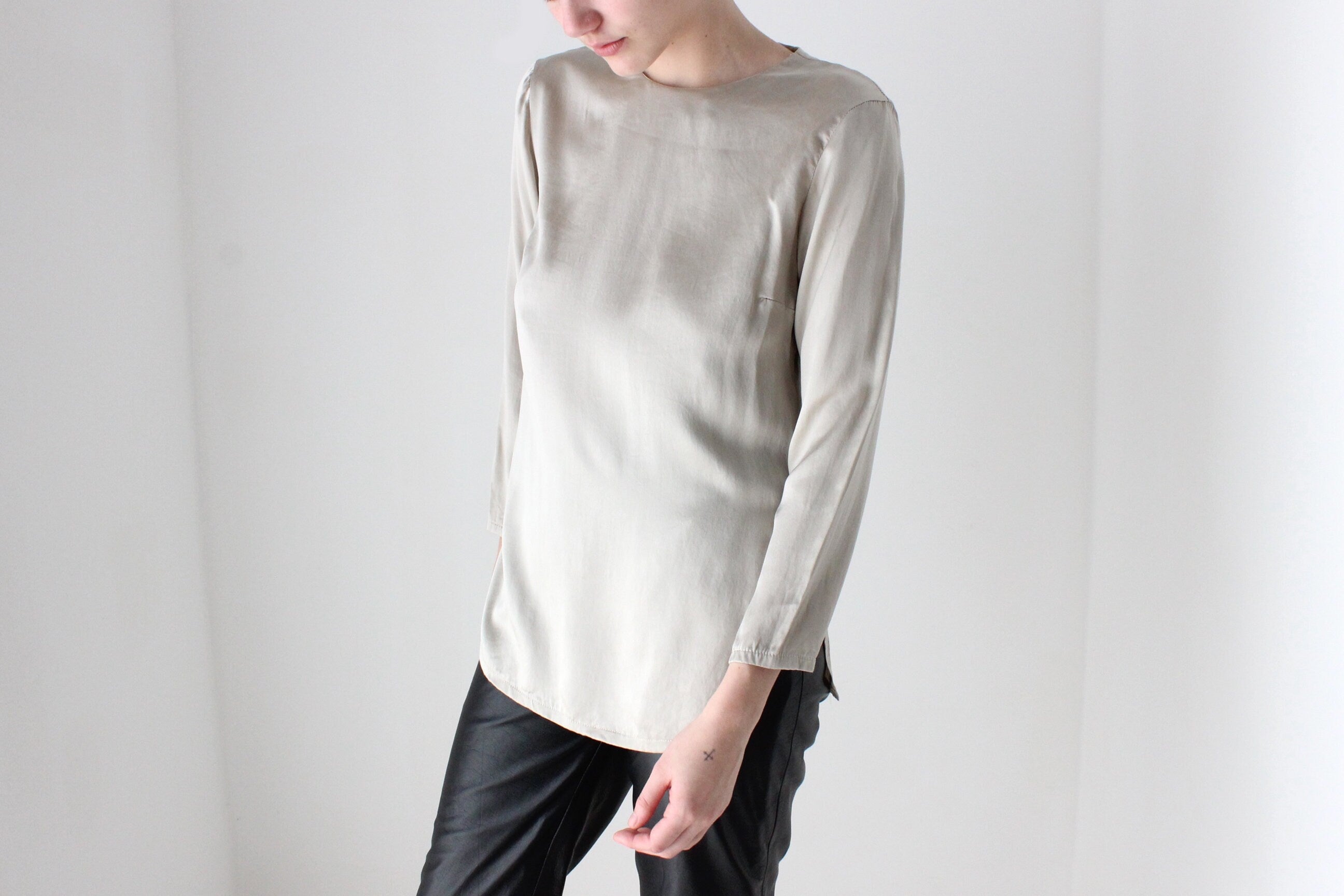 BALLETCORE 80s PURE SILK Minimal Long Sleeve Top