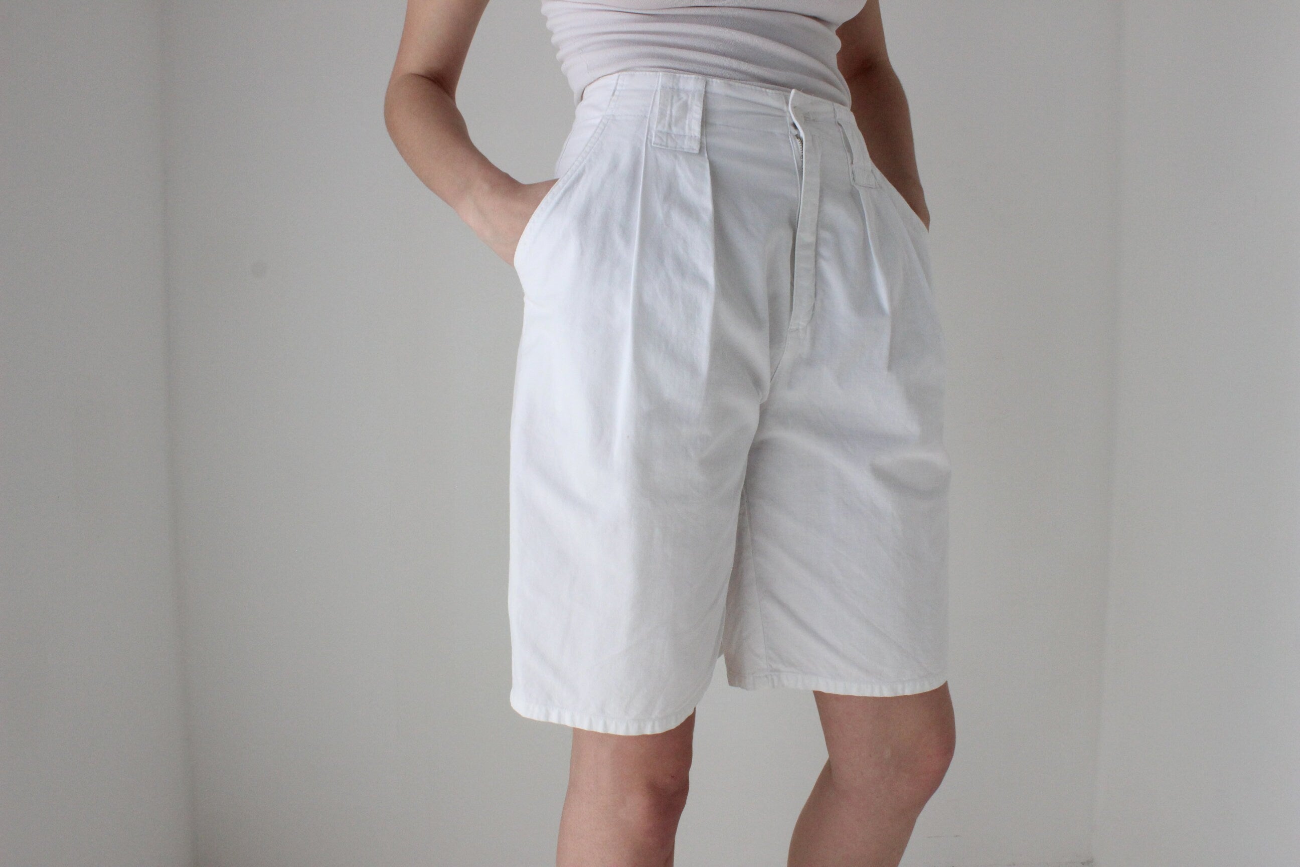 90s Esprit White Cotton Longer Length "Mom" Shorts