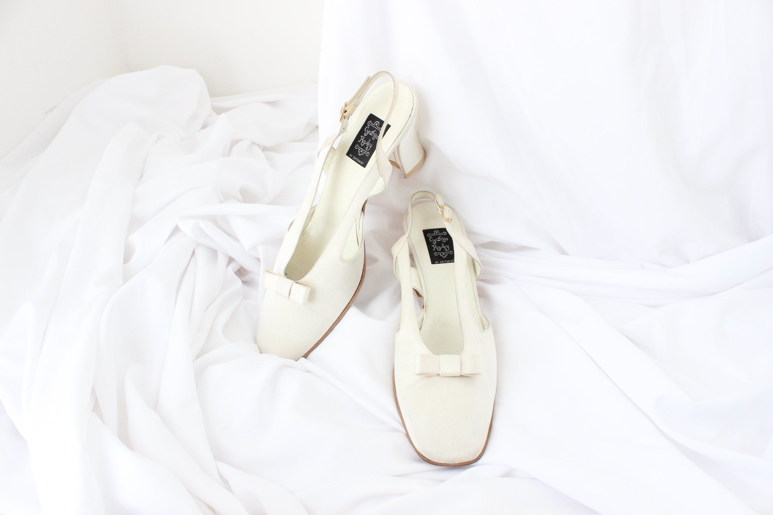 BALLETCORE 90s Designer Ivory Satin & Leather Heels ~ Euro 39.5