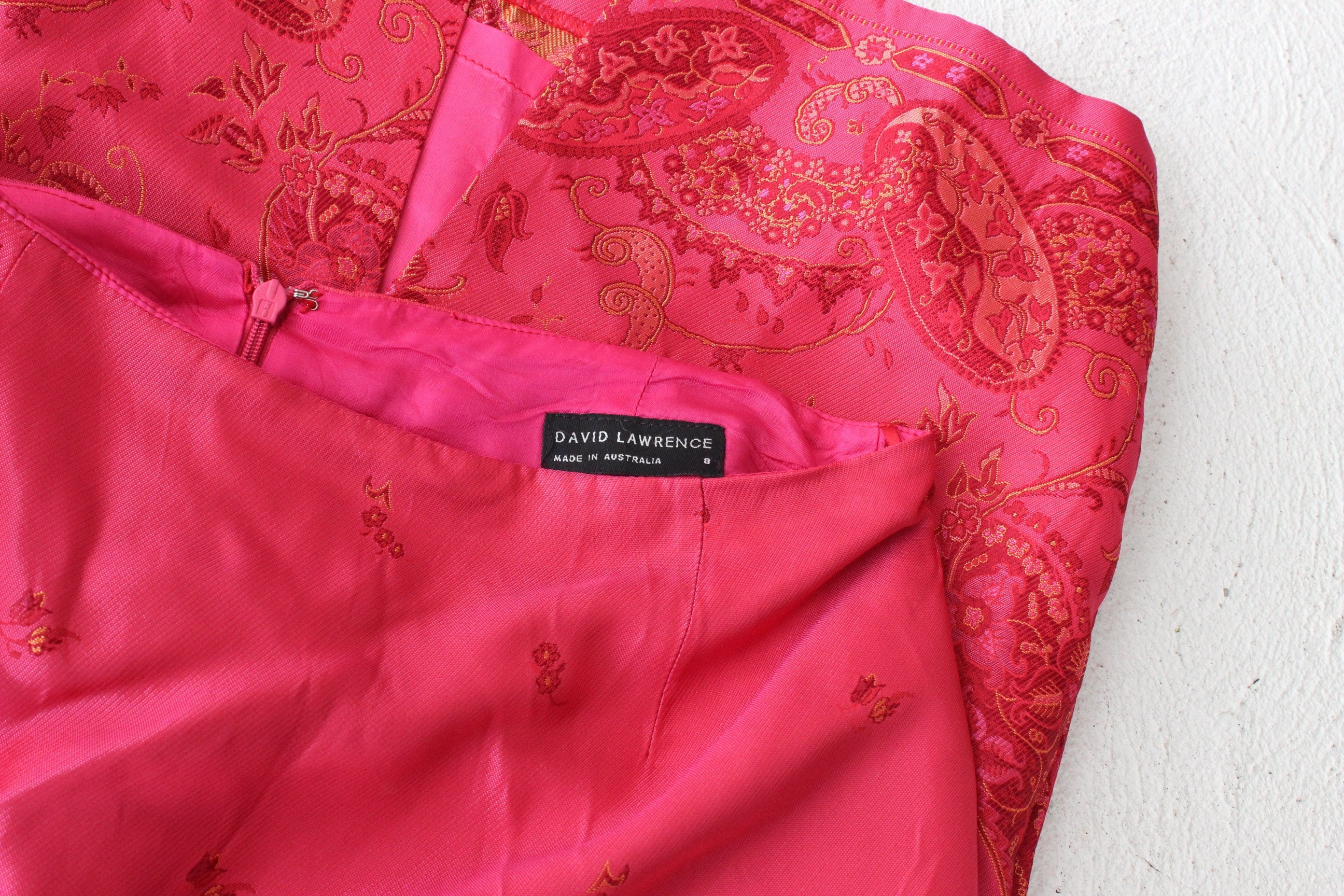 90s Boutique Hot Pink Paisley Fitted Knee Length Skirt