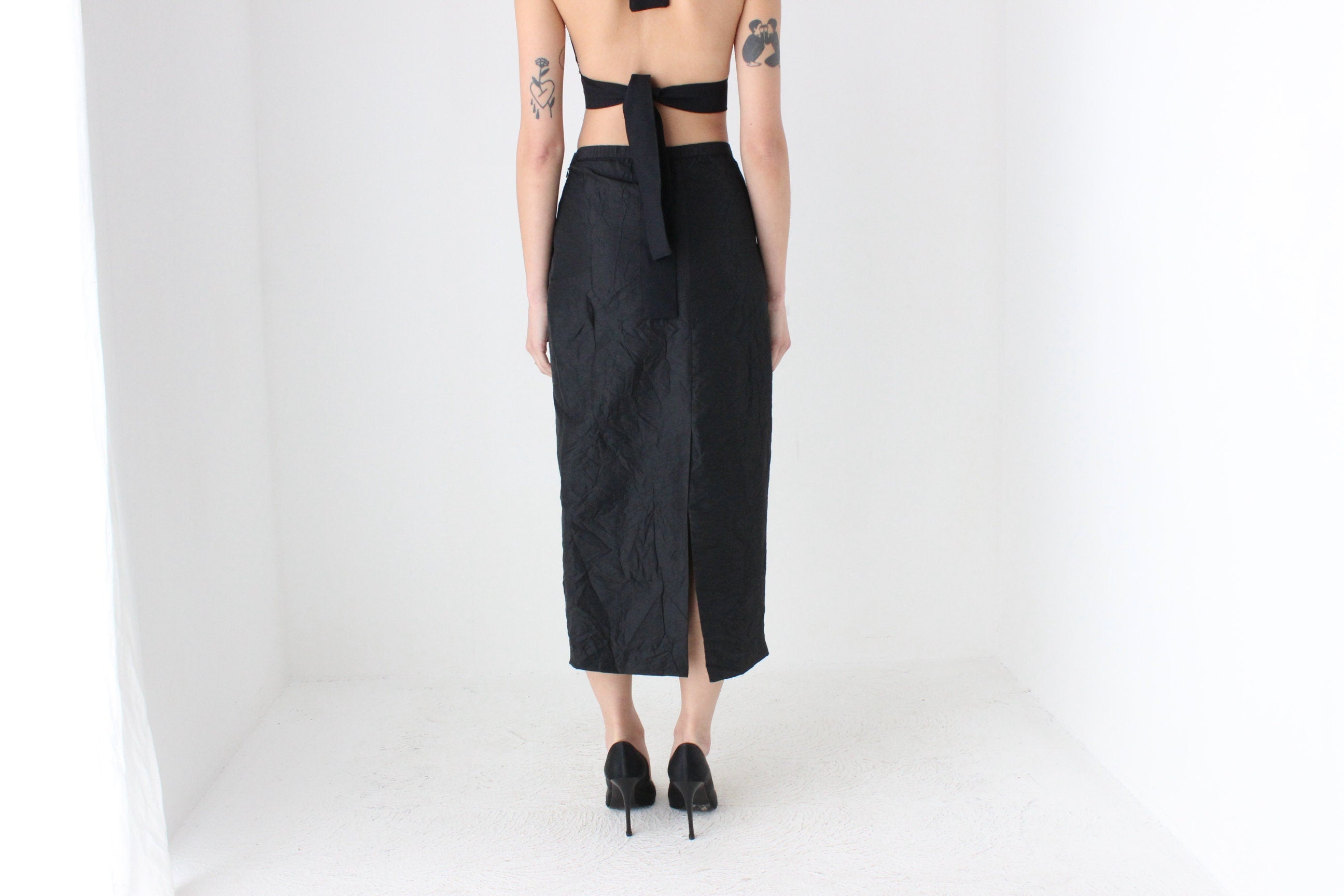 90s Black Taffeta Crinkle High Waist Column Midi Skirt