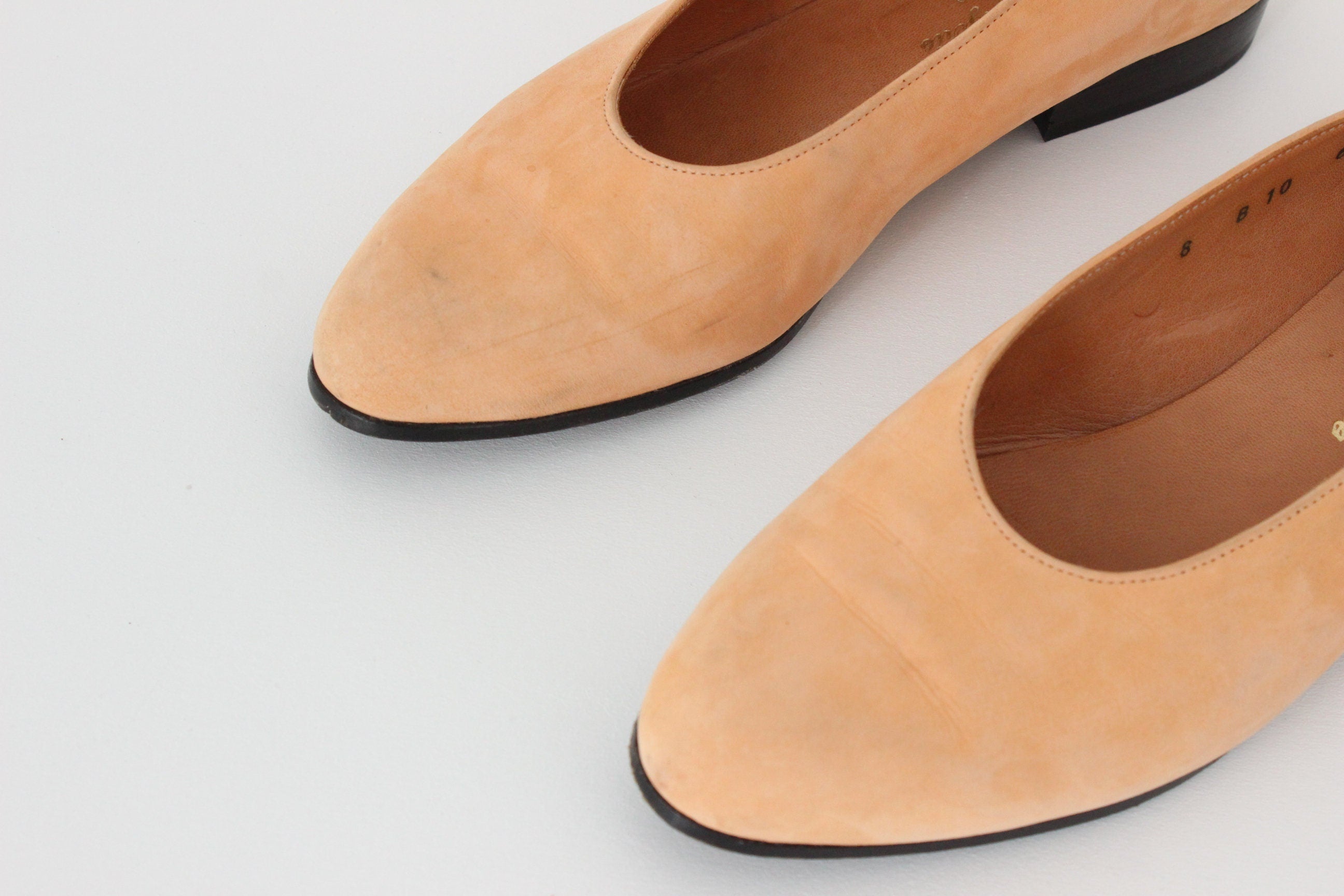 80s Robert Clergerie France Peach Suede Round Toe Ballet Flats ~ Euro 38