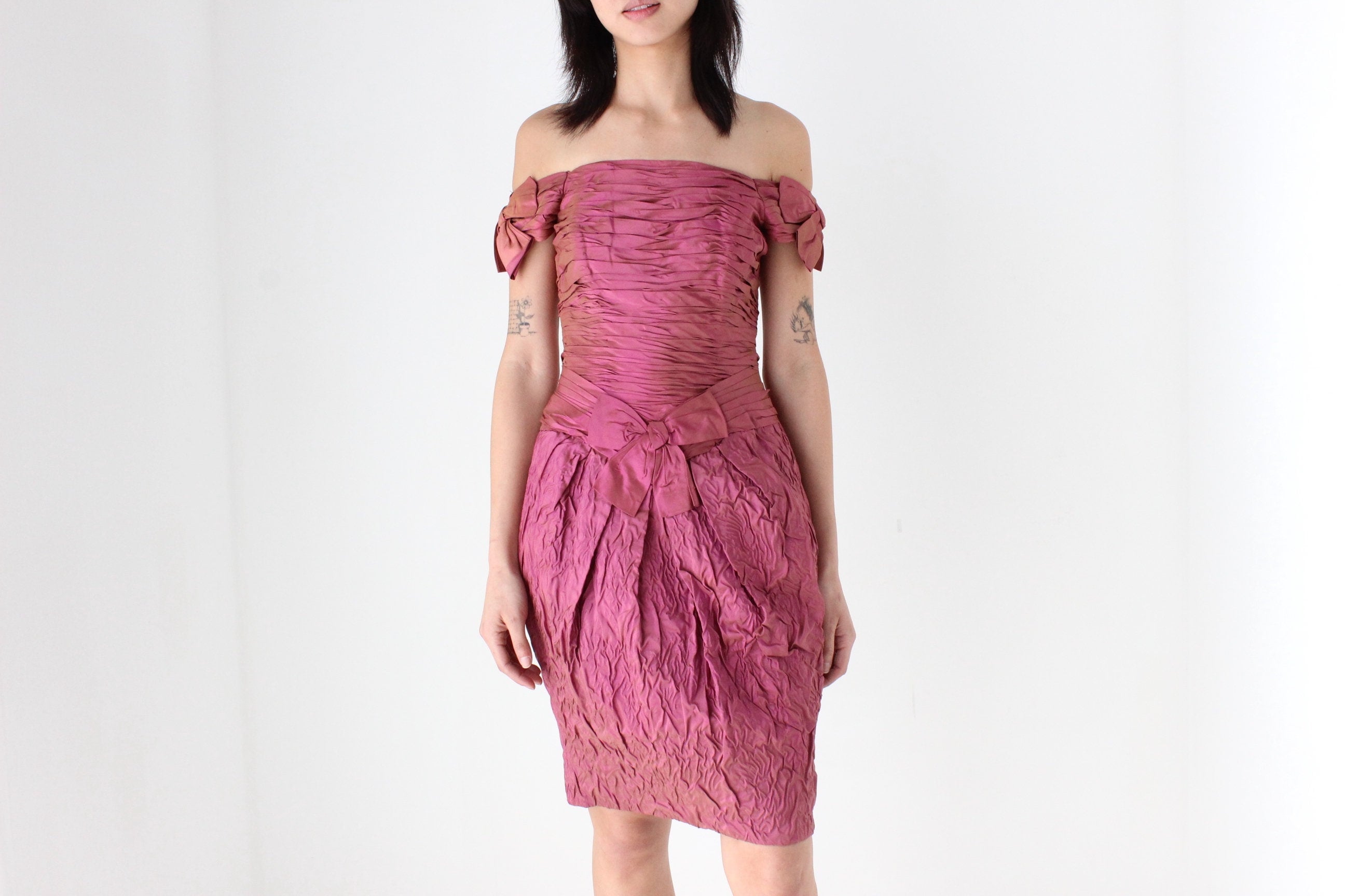 1980s Gathered & Crinkle Texture Silk Taffeta Bow Dress