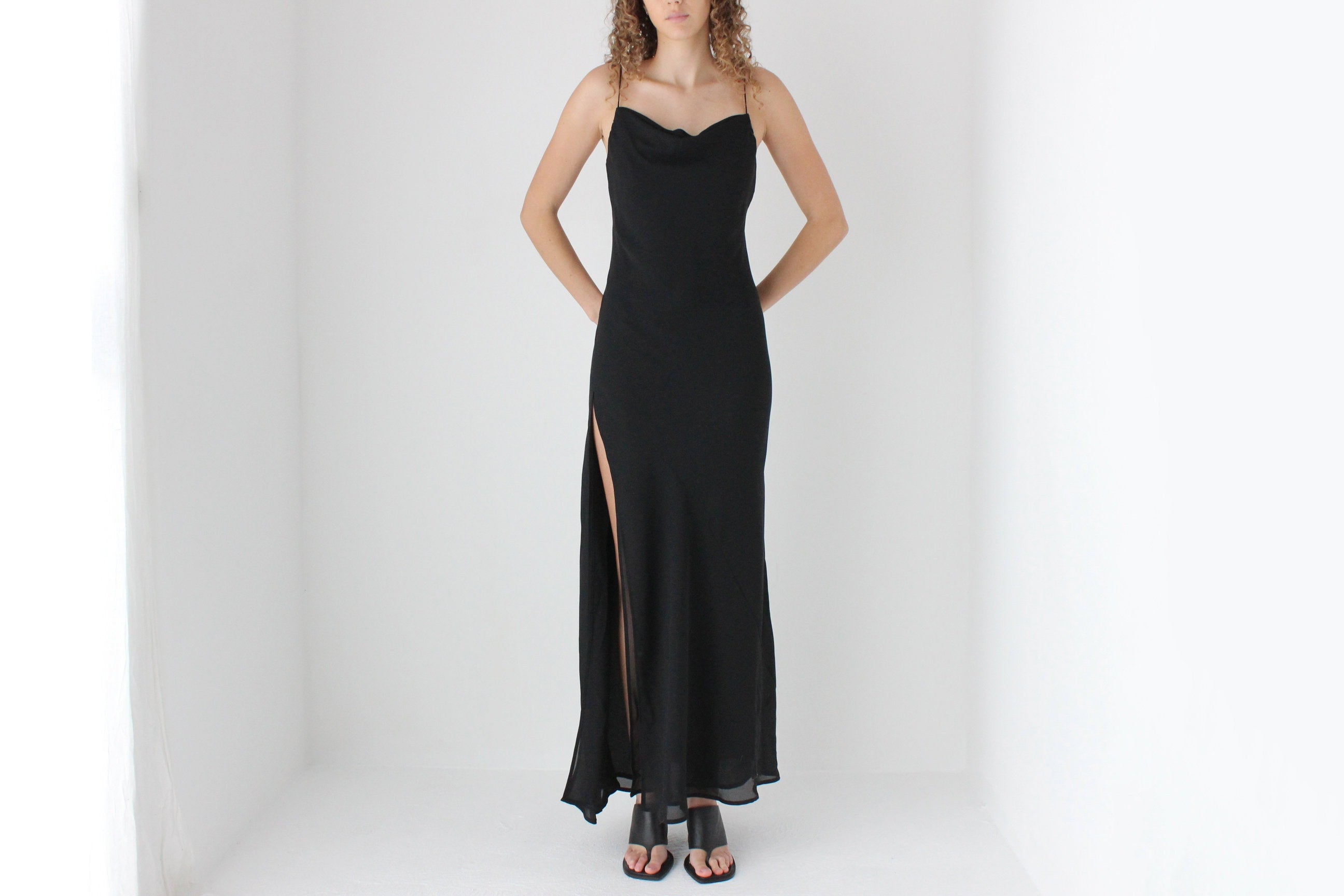 90s Femme Fatale Spaghetti Strap Cocktail Gown