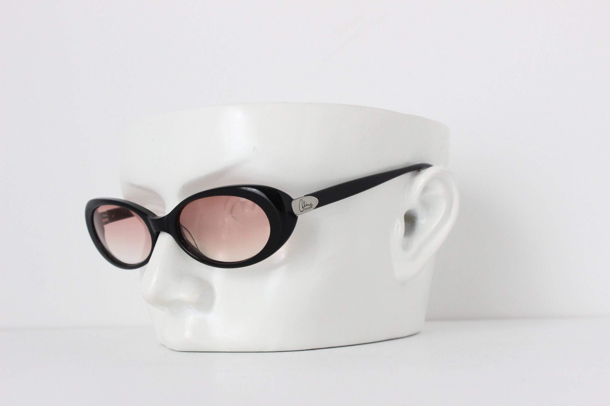 90s 'Celine Dion Eyes' Oval Sunglasses