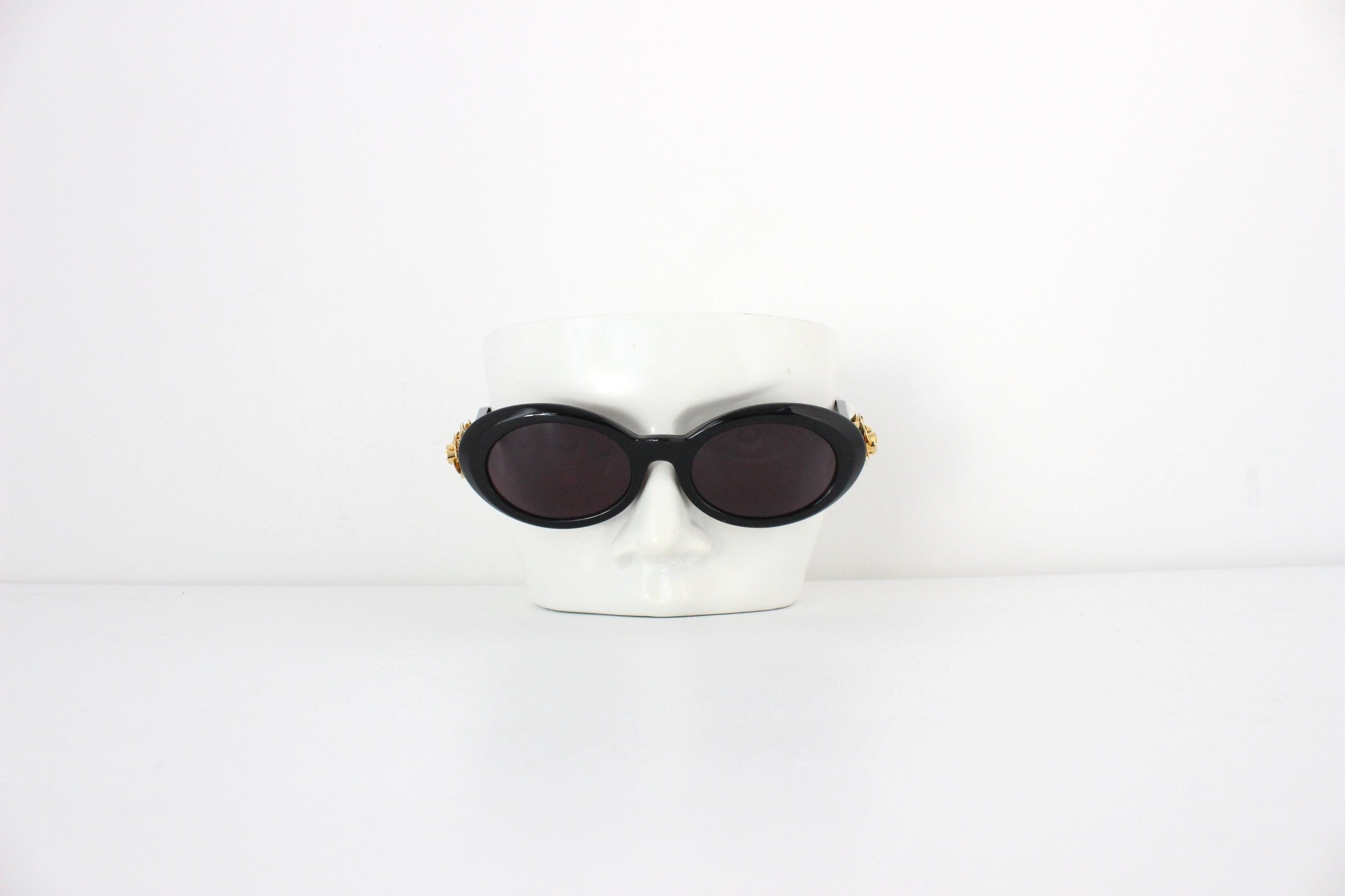 Collectible 80s GIANNI VERSACE Oval EyeSunglasses w/ Gold Roses