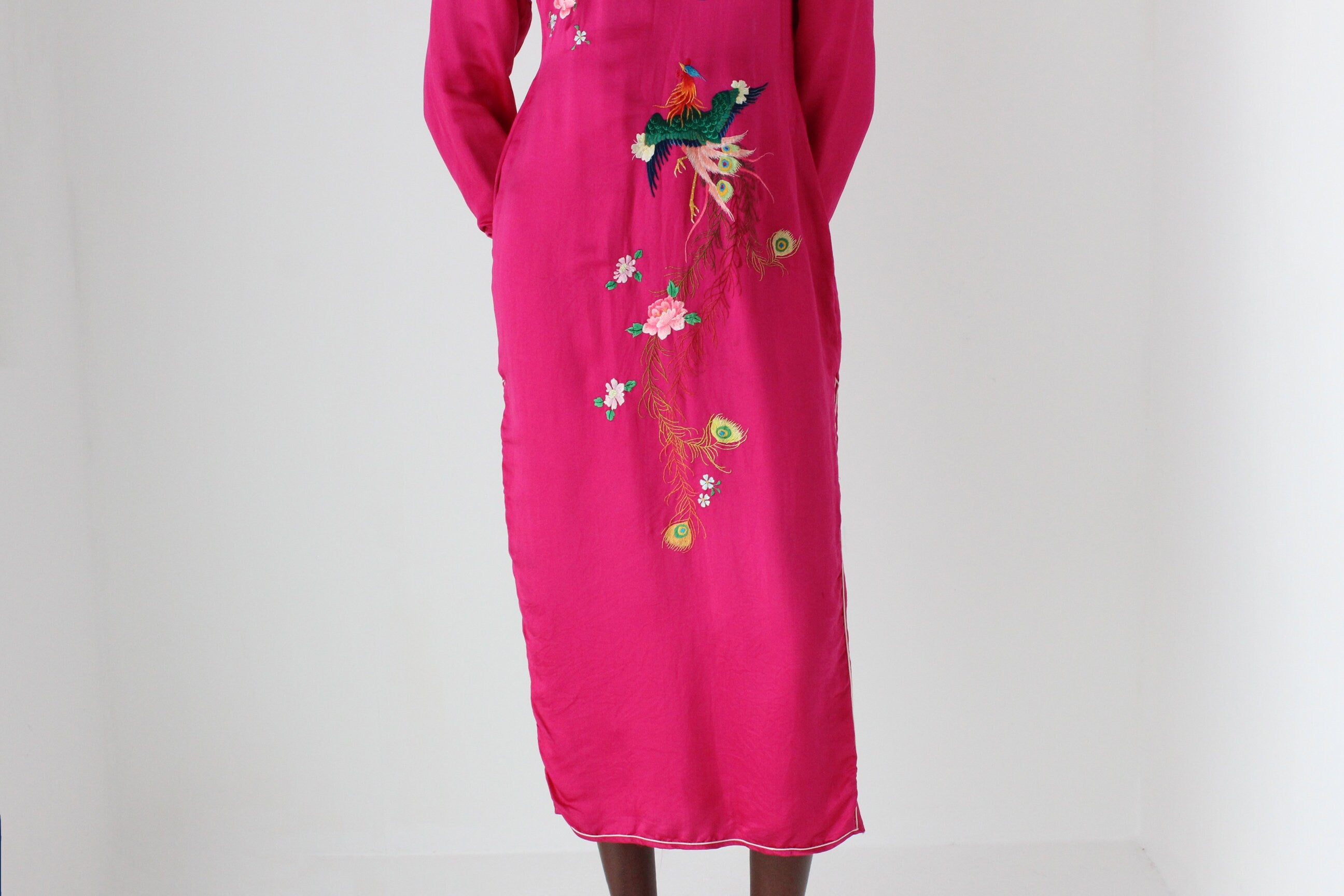 80s PURE SILK Intricately Embroidered Cheongsam Collar Dress